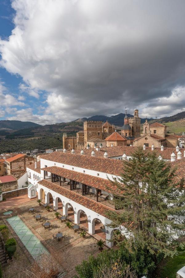 Parador de Guadalupe Hotel Guadalupe  Bagian luar foto