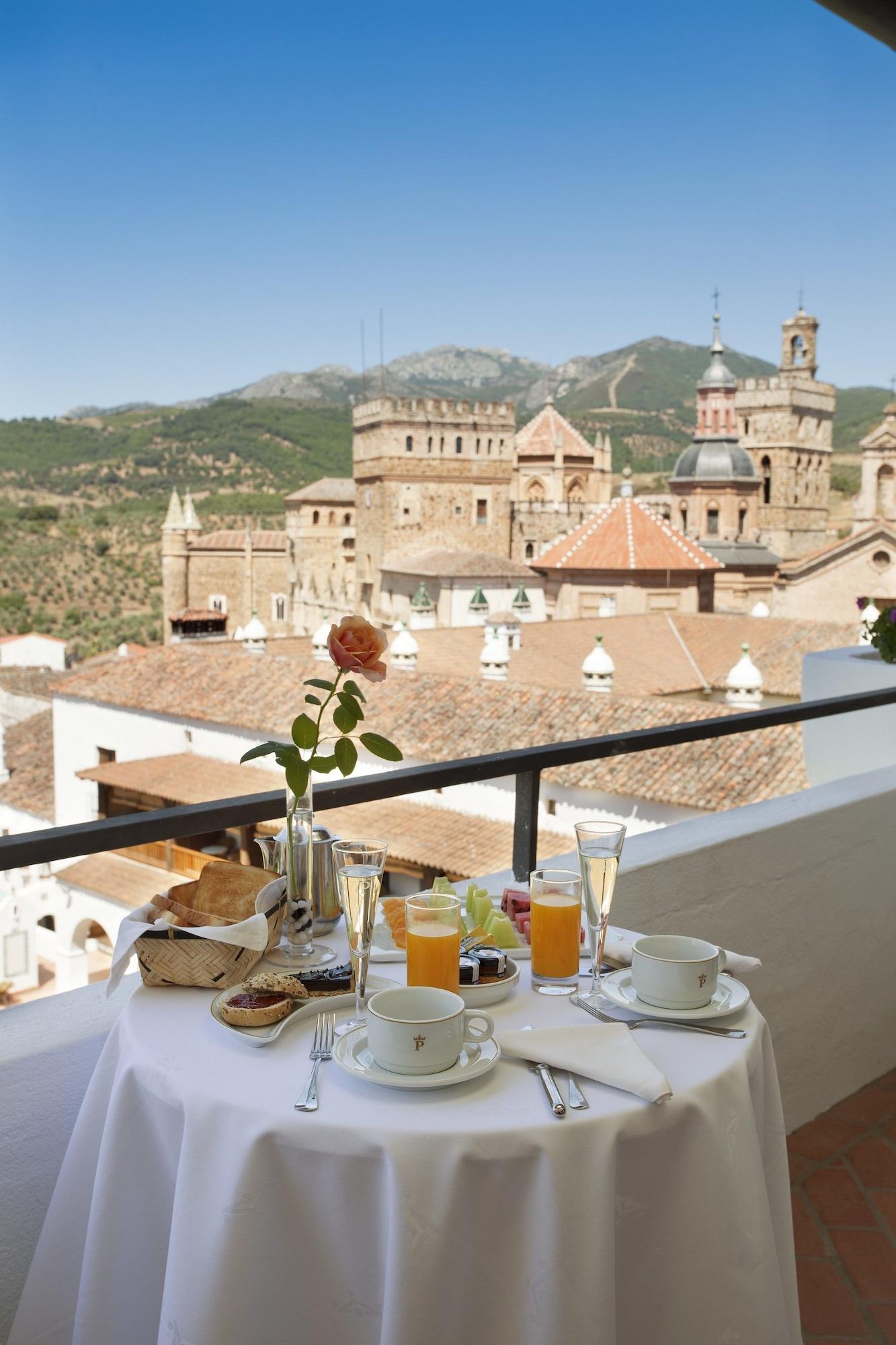 Parador de Guadalupe Hotel Guadalupe  Bagian luar foto