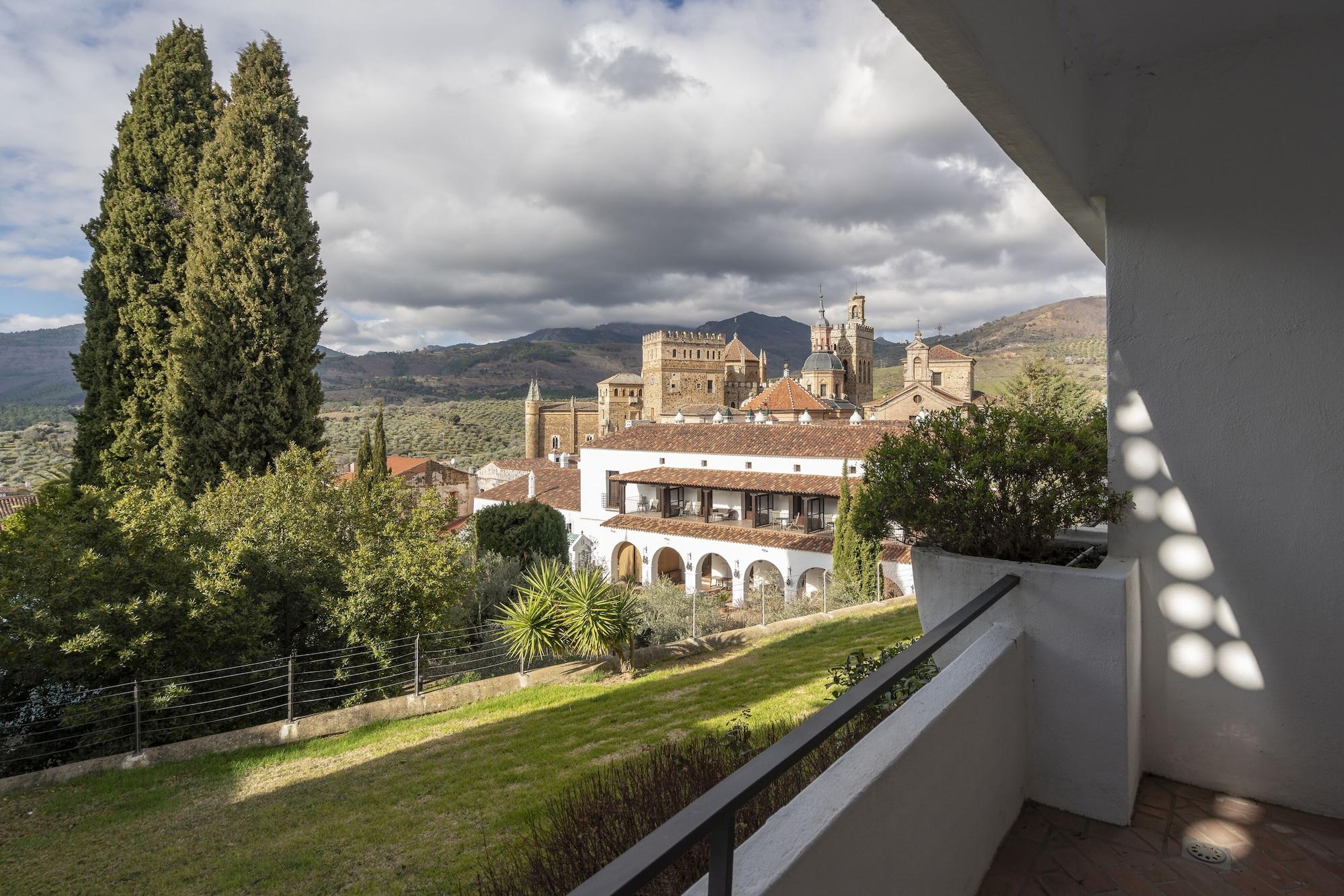 Parador de Guadalupe Hotel Guadalupe  Bagian luar foto